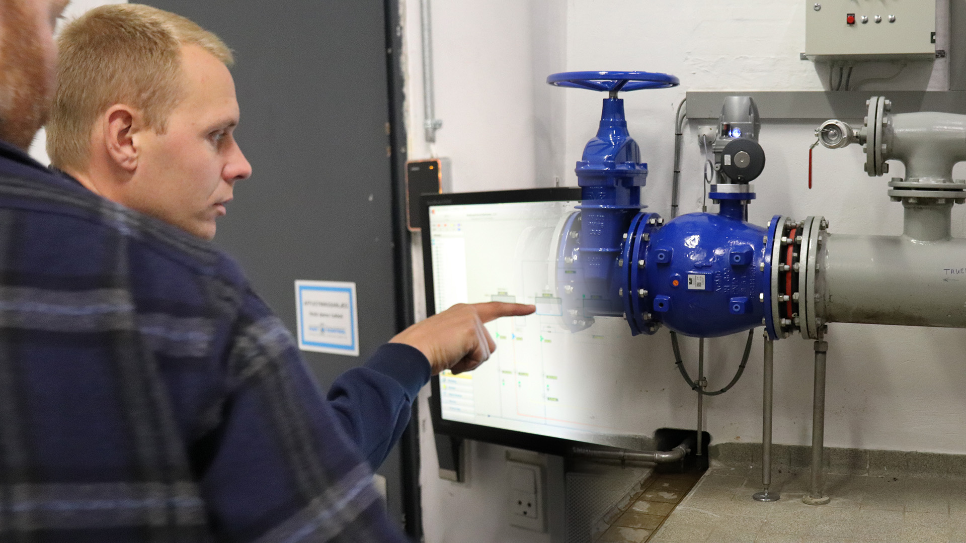 Needle valve installation at Aarhus vand