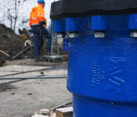AVK Supa Maxi™ tensile couplings for installation at wastewater pipe