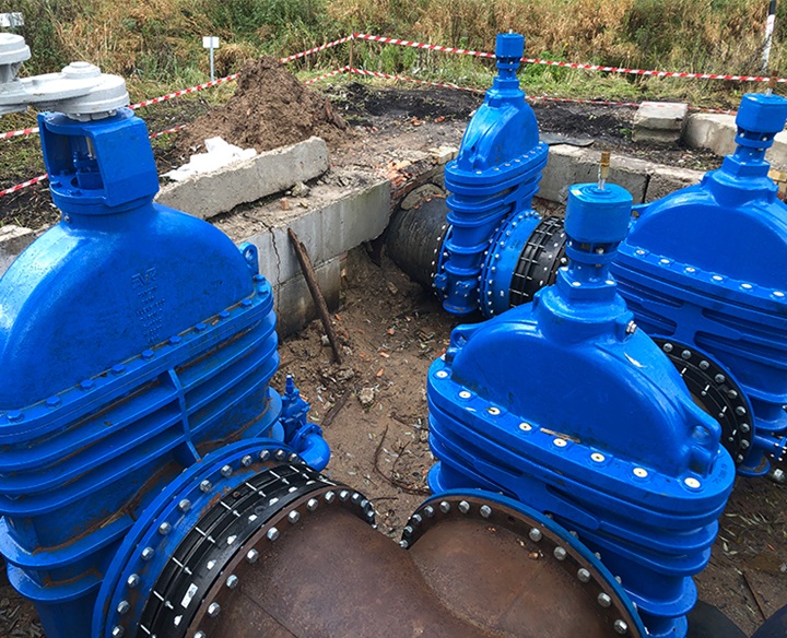 Gate valves installed on DN1200 pipeline from the river basin, AVK series 06/30