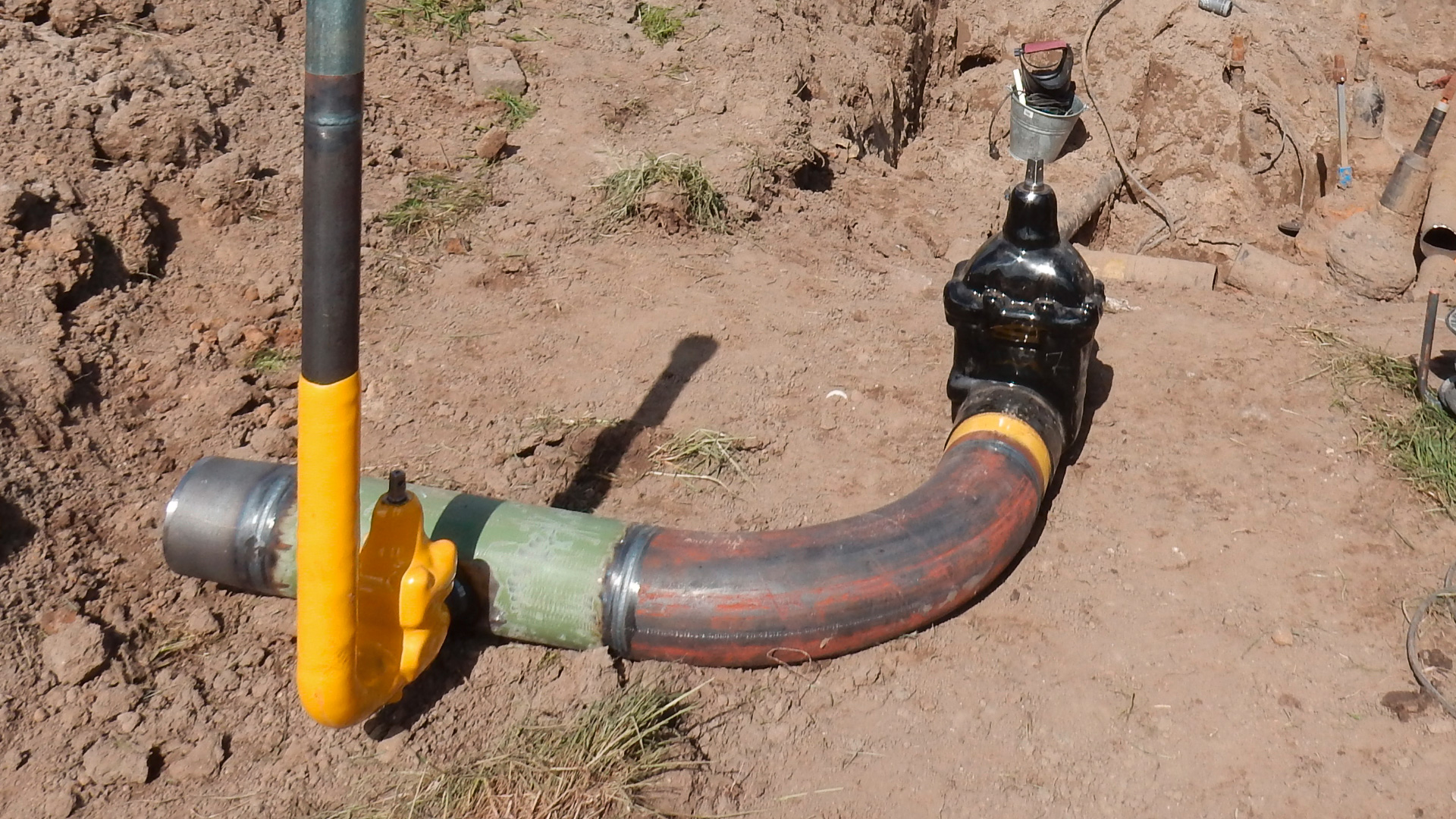 Old gas pipeline replacement