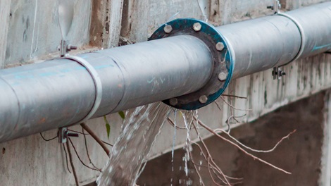 Example of a pipe burst resulting in water waste