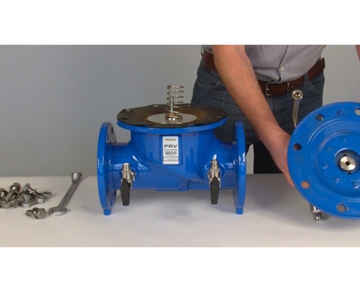 Maintain the main valve - stillphoto